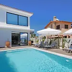 Votsalo Villa - 30M From Med Sea